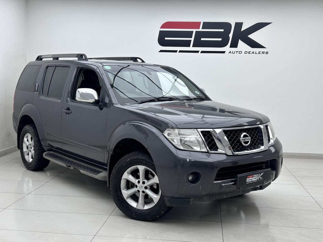 Used 2014 Nissan Pathfinder 2.5dCi SE auto