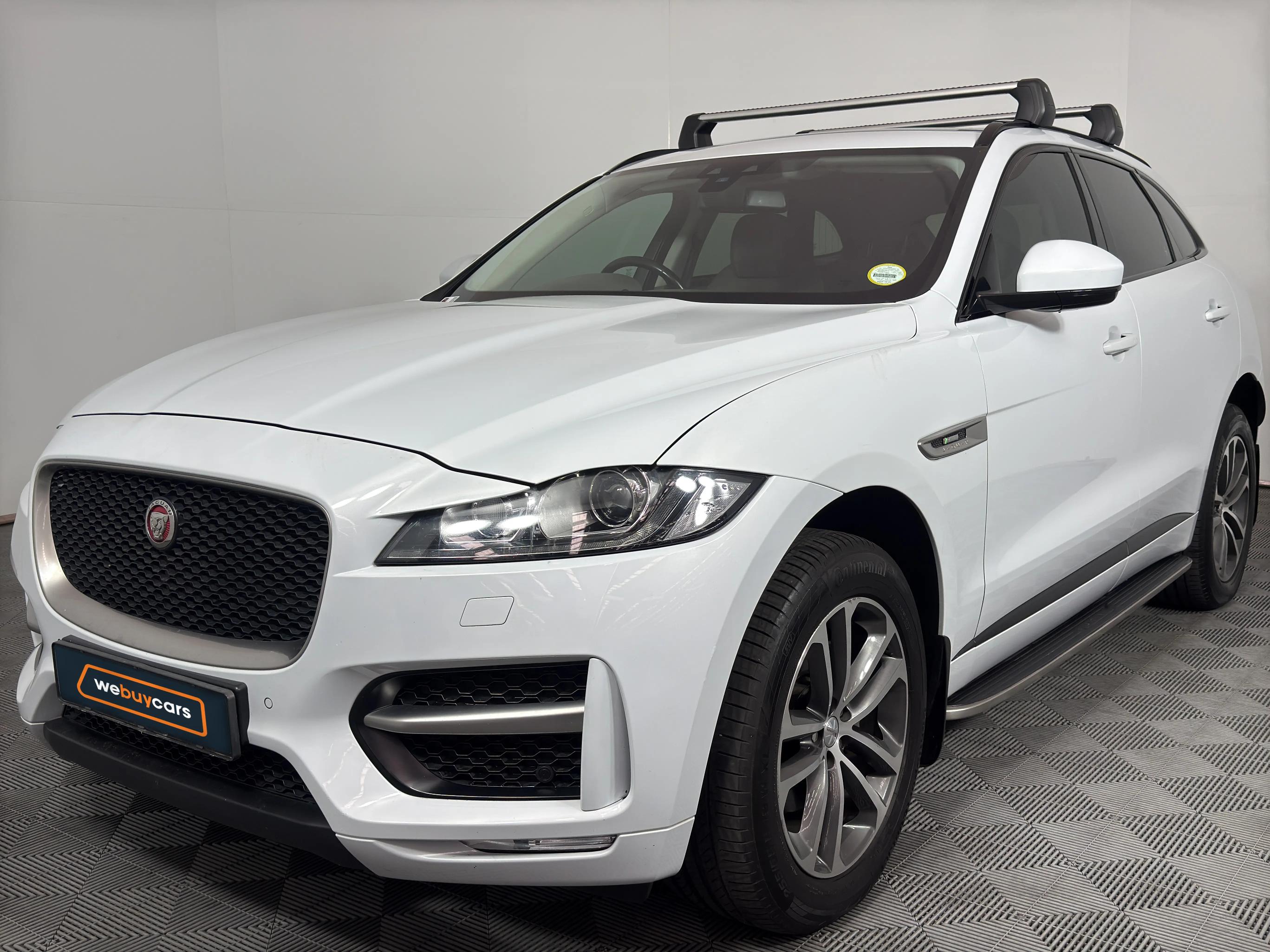 Used 2018 Jaguar F-Pace 25d AWD Chequered Flag