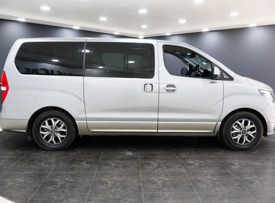 Used 2021 Hyundai H-1 2.5VGTi bus Elite 9-seater - ICar Gezina Used 2021 Hyundai H-1 2.5VGTi bus Elite 9-seater - ICar Gezina