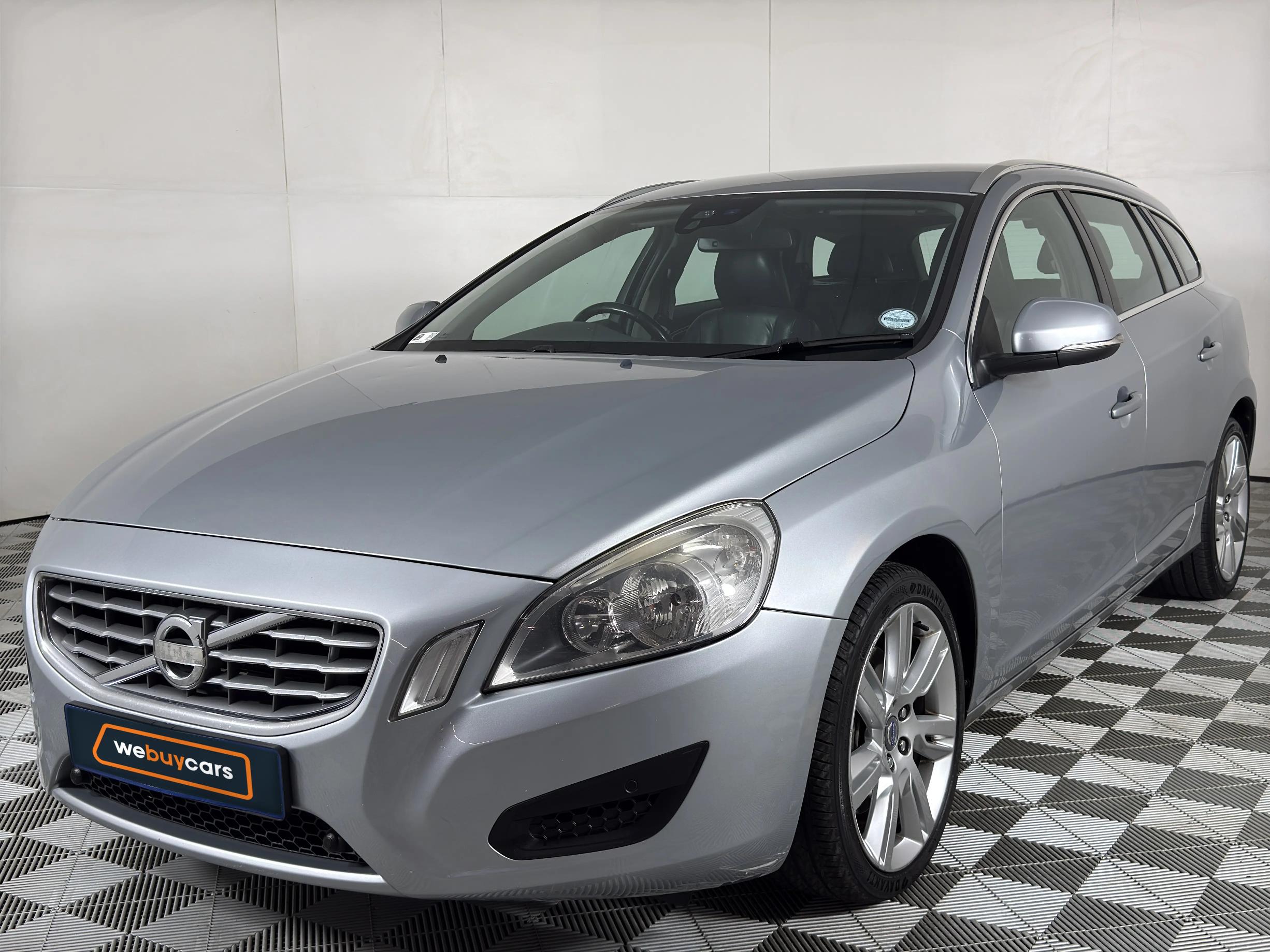 Used 2011 Volvo V60 D5