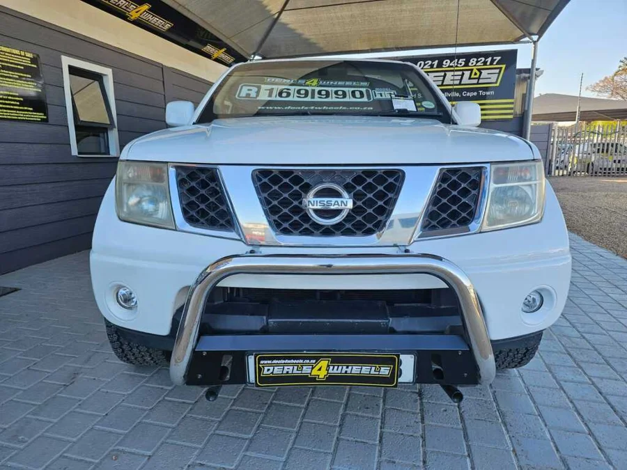 New 2011 Nissan Navara 2.5dCi double cab LE - Deals 4 Wheels New 2011 Nissan Navara 2.5dCi double cab LE - Deals 4 Wheels