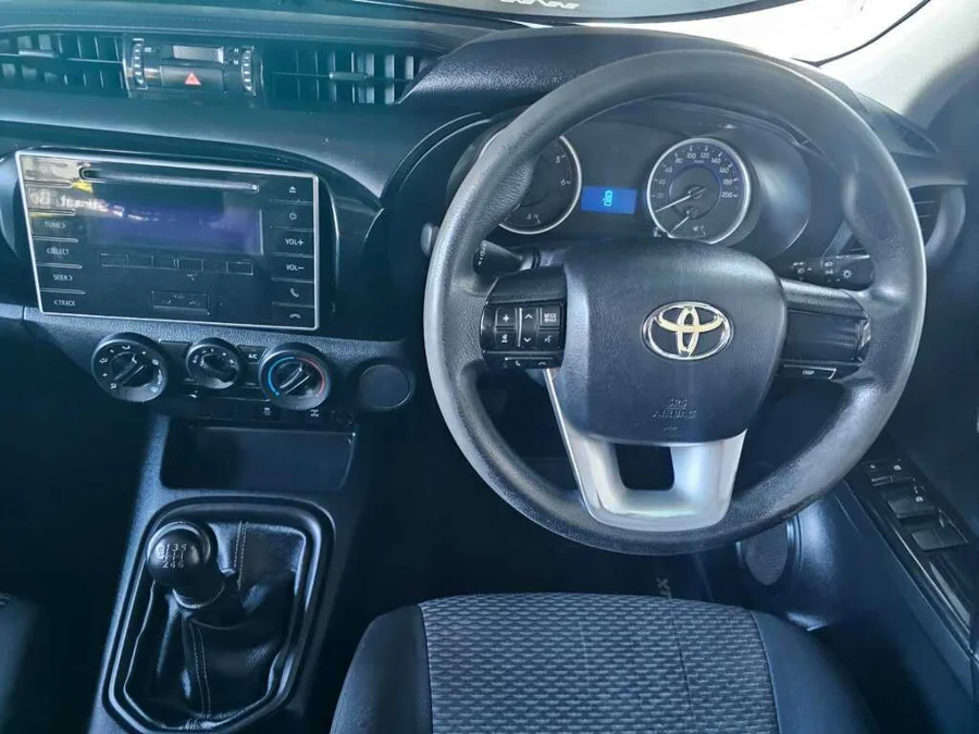 Used 2017 Toyota Hilux 2.4GD-6 double cab SRX - Deals 4 Wheels Used 2017 Toyota Hilux 2.4GD-6 double cab SRX - Deals 4 Wheels