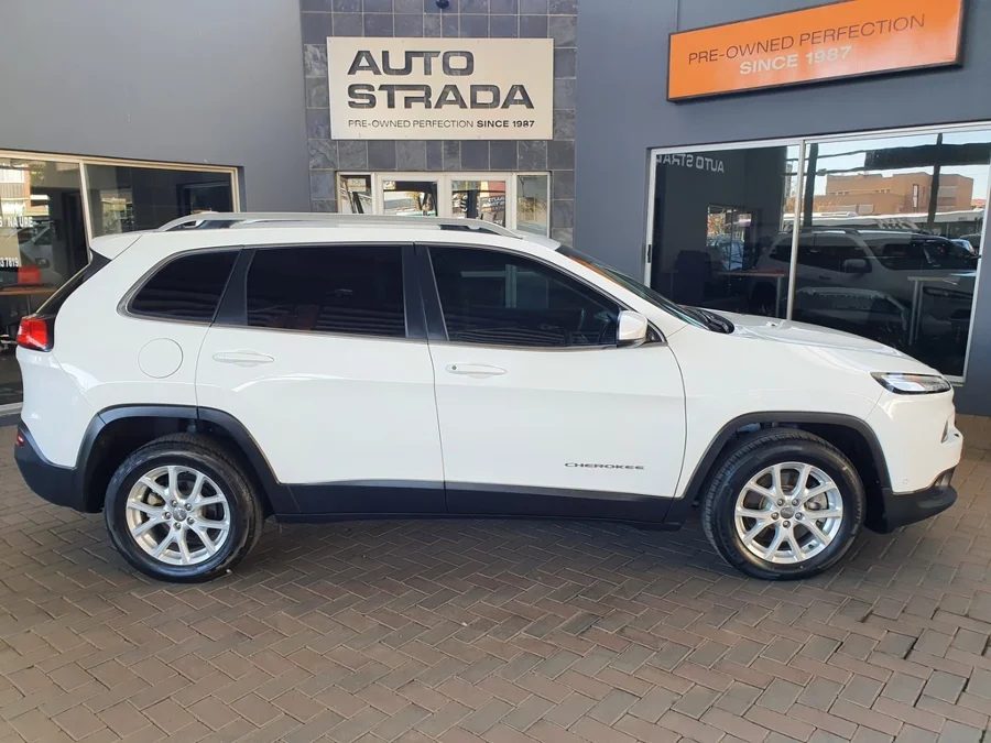 Used 2016 Jeep Cherokee 2.4L Longitude - Auto Strada Gezina Used 2016 Jeep Cherokee 2.4L Longitude - Auto Strada Gezina