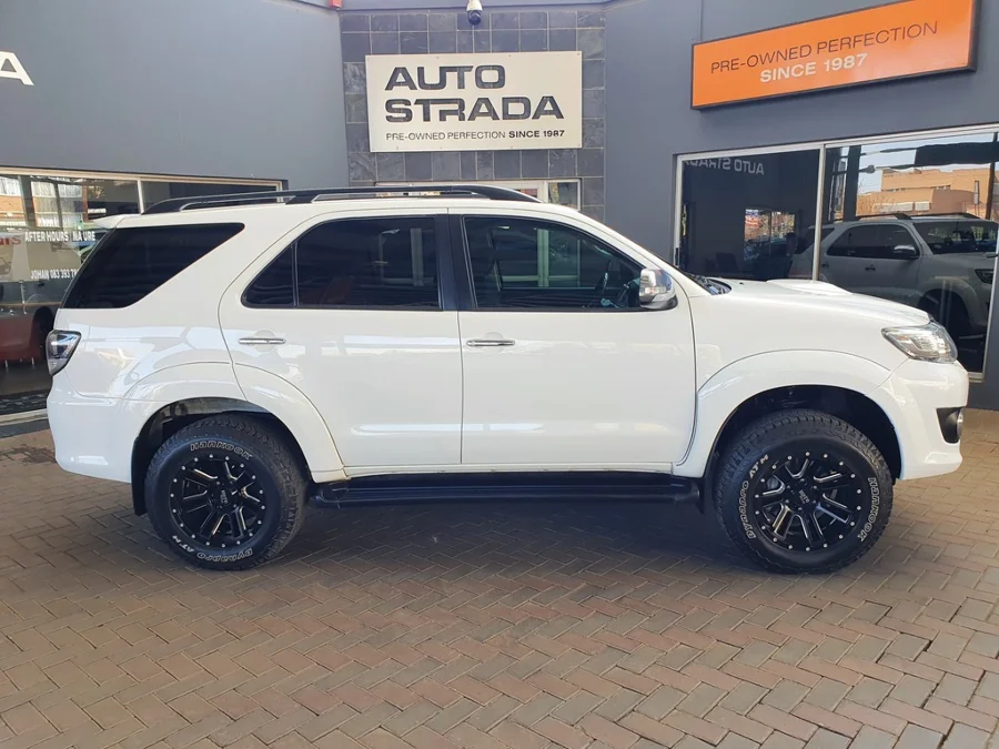 Used 2015 Toyota Fortuner 3.0D-4D Limited auto - Auto Strada Gezina Used 2015 Toyota Fortuner 3.0D-4D Limited auto - Auto Strada Gezina