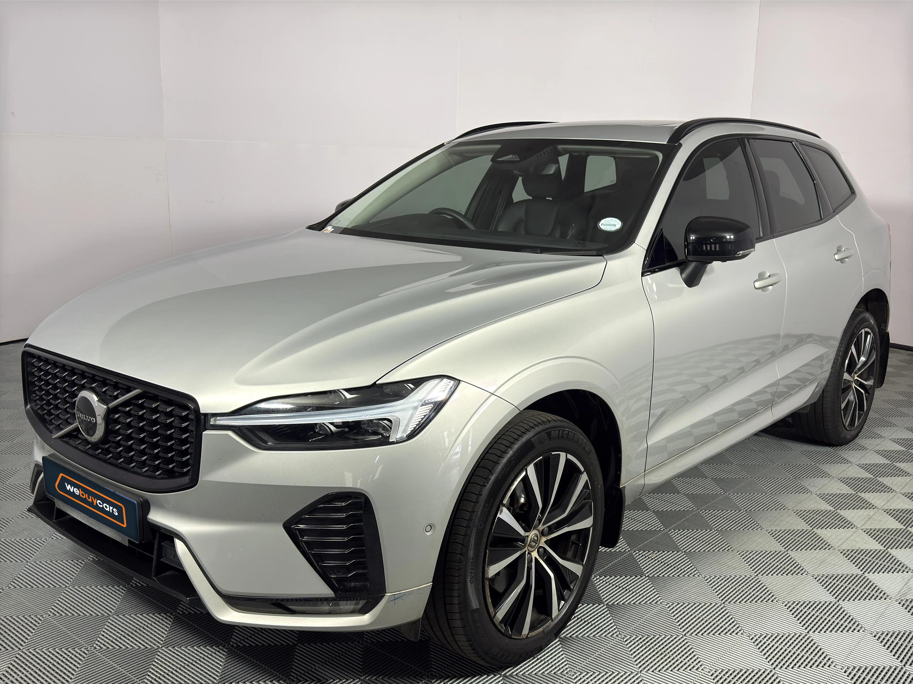 Used 2023 Volvo XC60 B5 AWD Plus Dark