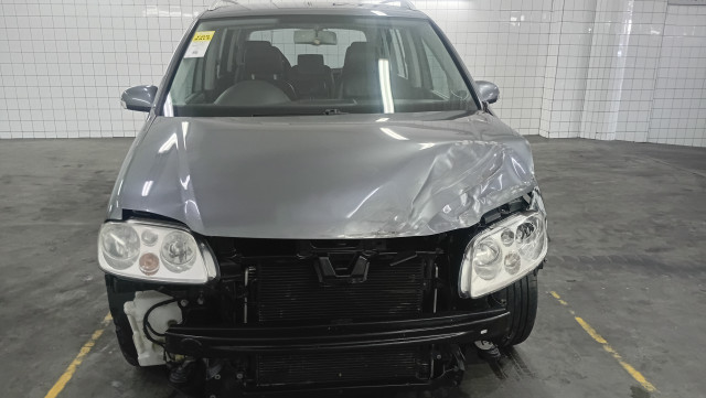 Used 2004 VOLKSWAGEN TOURAN 2.0 FSi