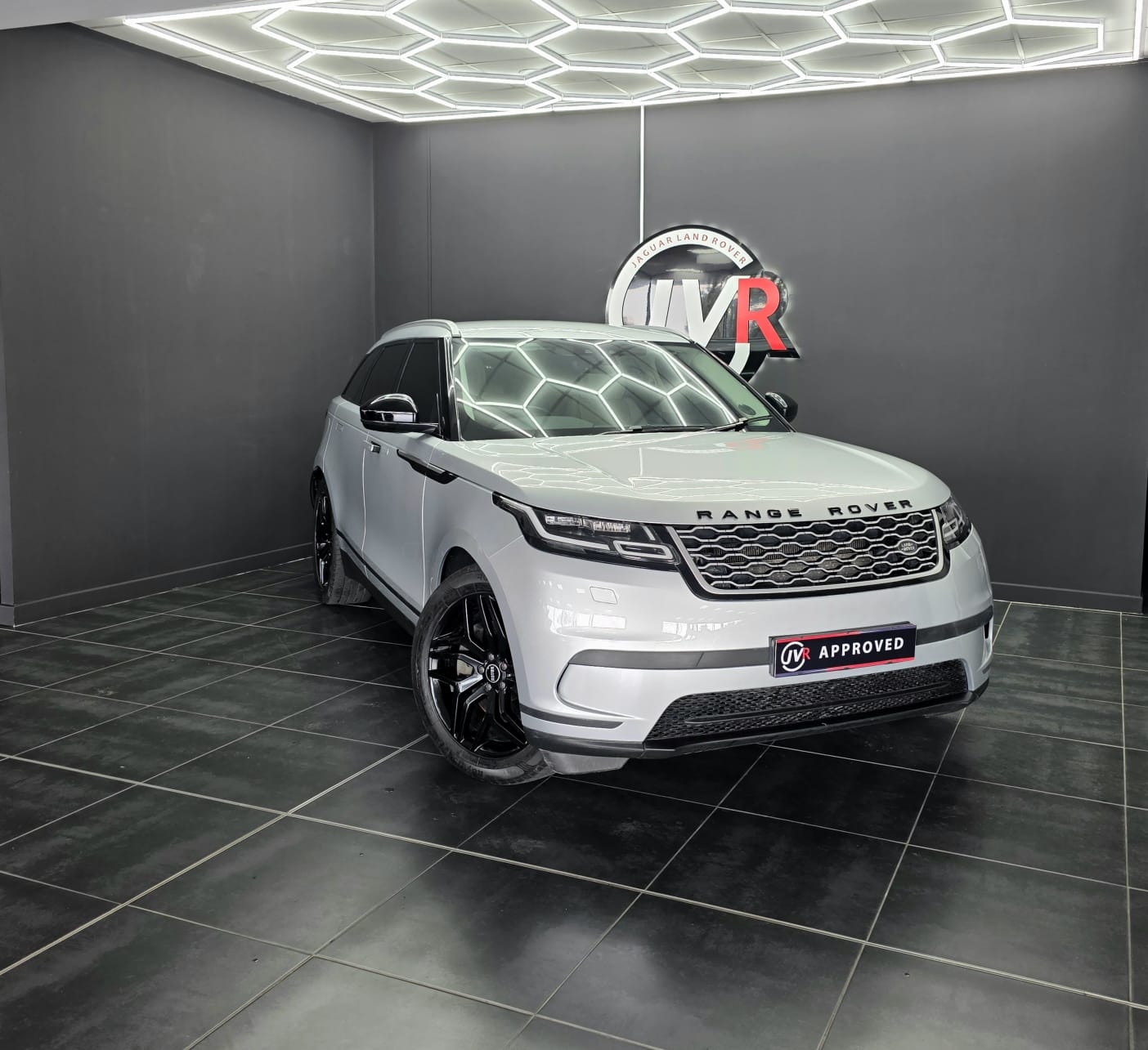 Used 2018 Land Rover Range Rover Velar D300
