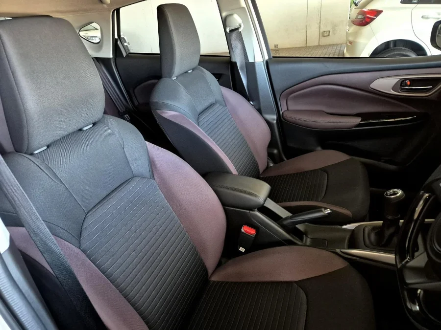Used 2025 Toyota Starlet Cross 1.5 XR manual - Soweto Toyota Used 2025 Toyota Starlet Cross 1.5 XR manual - Soweto Toyota