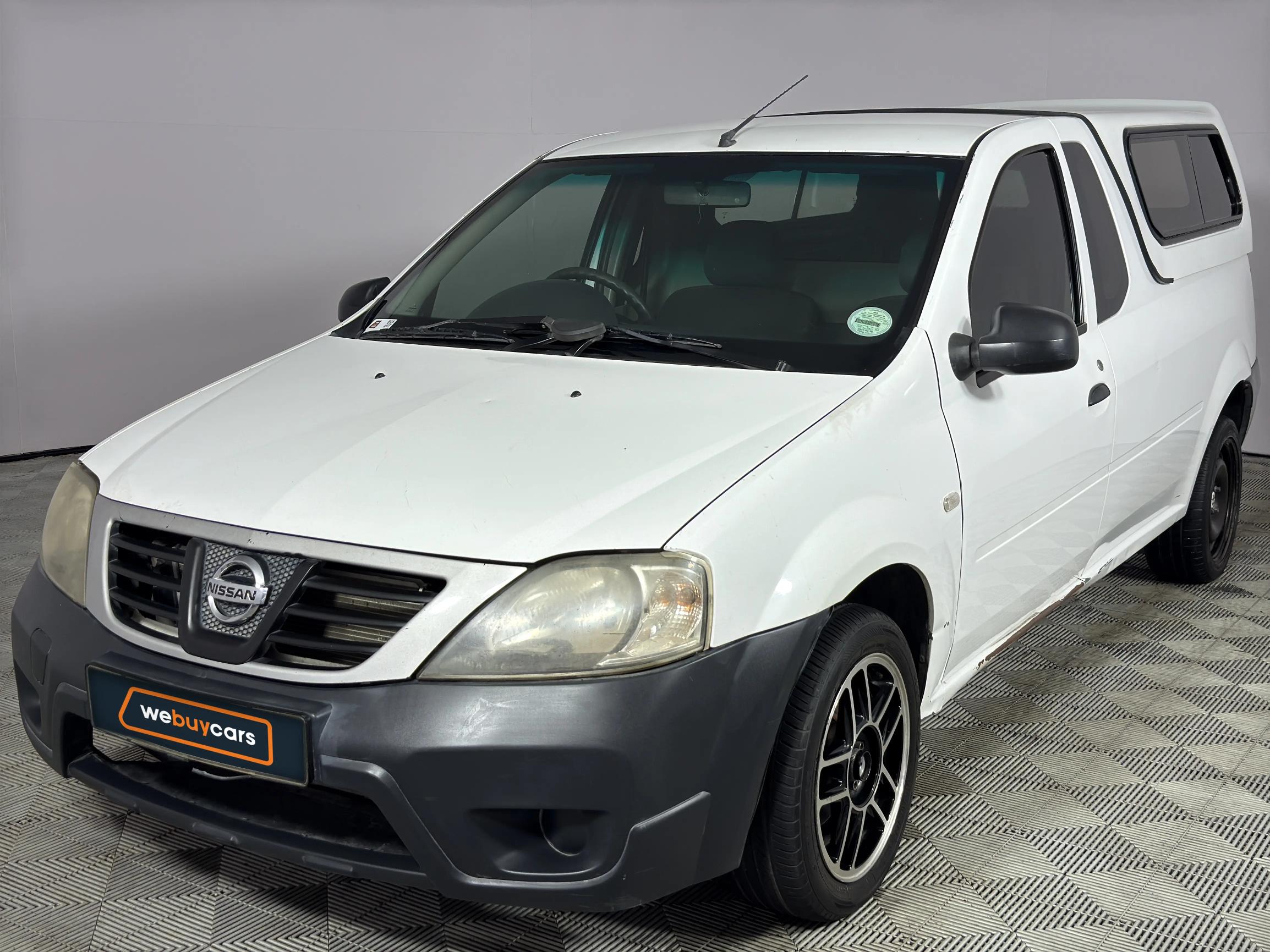 Used 2013 Nissan NP200 1.6i safety pack