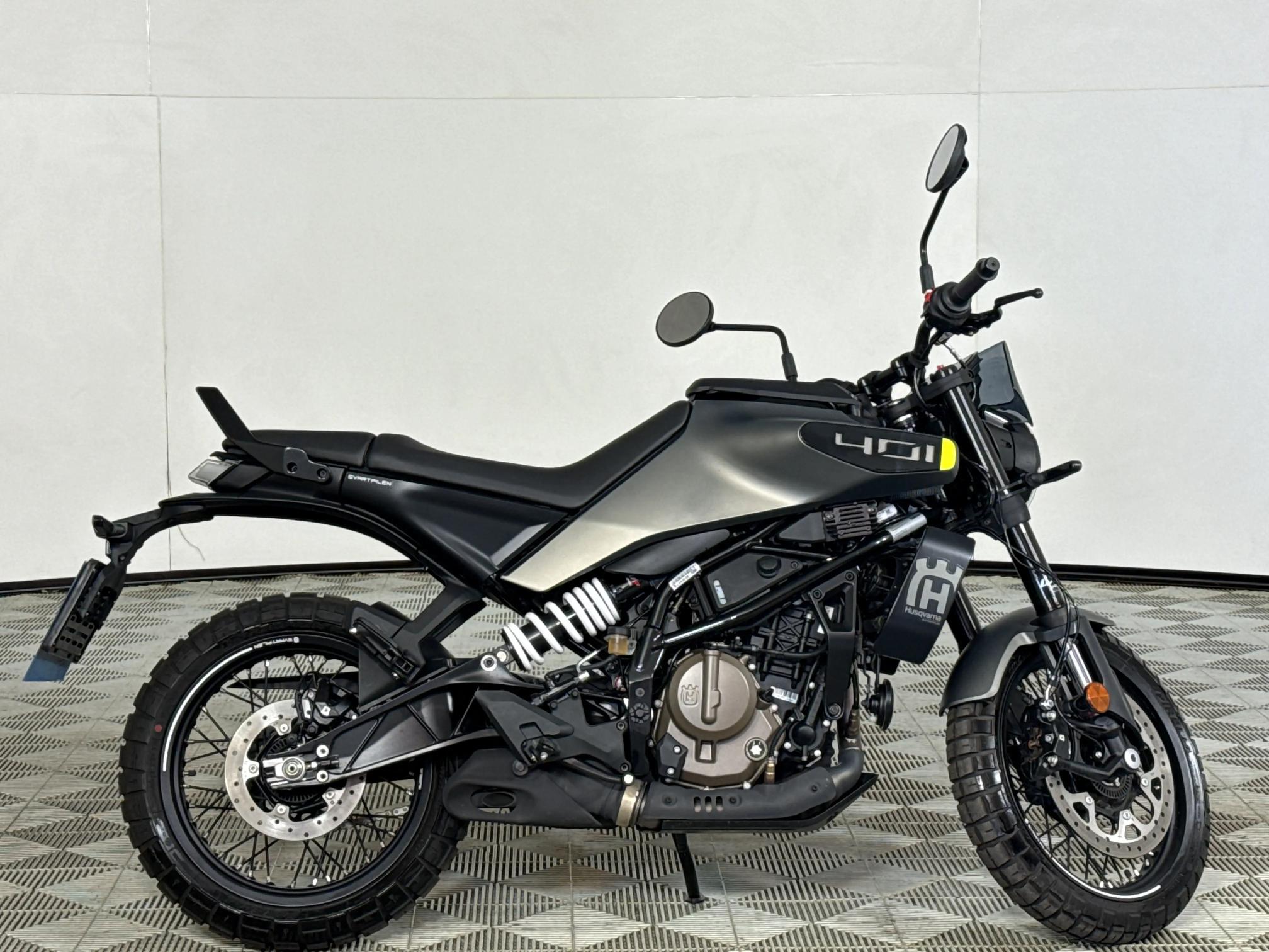 Used 2026 Husqvarna TE 401 Vitpilen