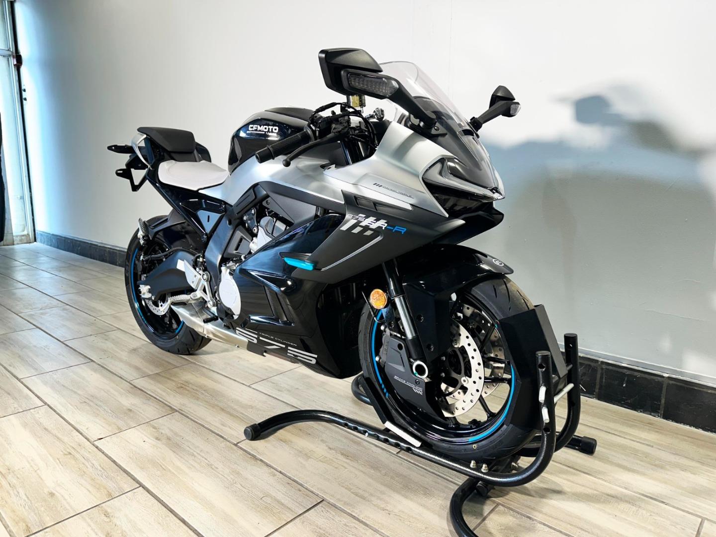 New 2026 CFMOTO 675 SR-R Nebula Black