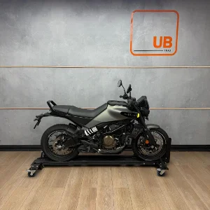 New 2025 Husqvarna SVARTPILEN 401
