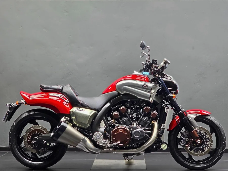 Used 2010 Yamaha VMAX 1700 - Bikeshop Boksburg Used 2010 Yamaha VMAX 1700 - Bikeshop Boksburg