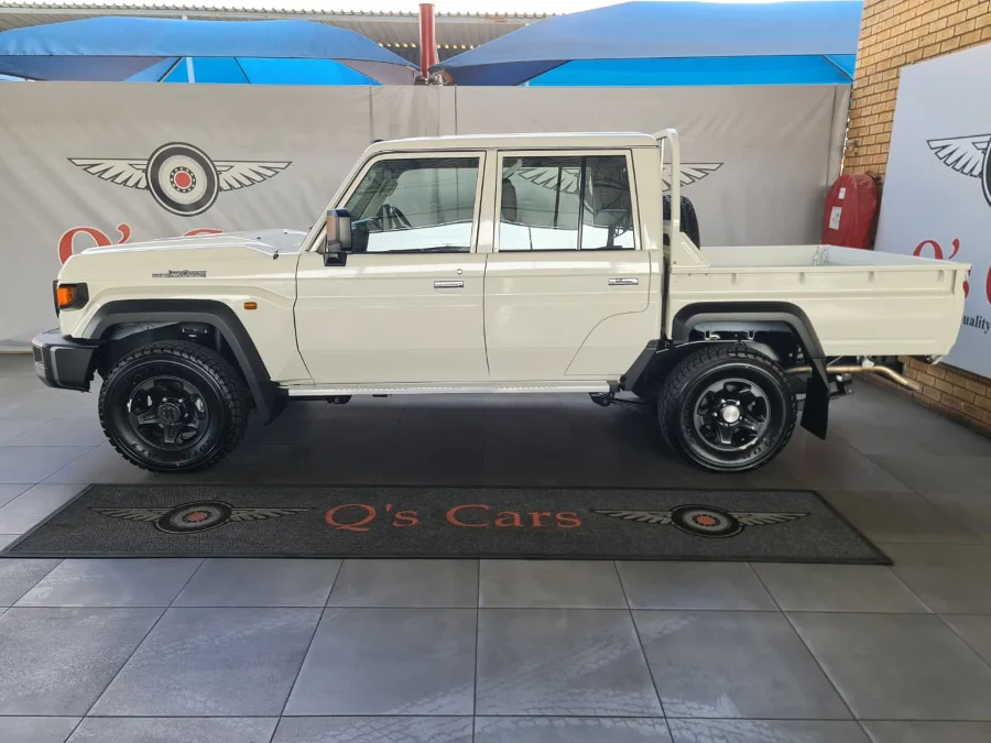 Used 2025 Toyota Land Cruiser 79 4.5D-4D V8 double cab LX - Qs Cars Used 2025 Toyota Land Cruiser 79 4.5D-4D V8 double cab LX - Qs Cars
