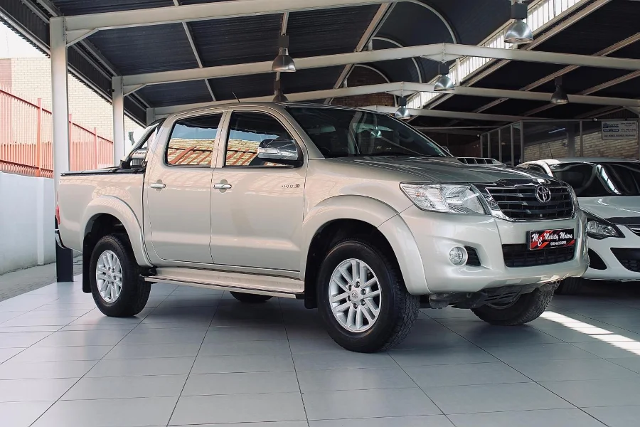 Used 2013 Toyota Hilux 3.0D-4D double cab Raider Dakar edition auto - Midcity Motors Klerksdorp