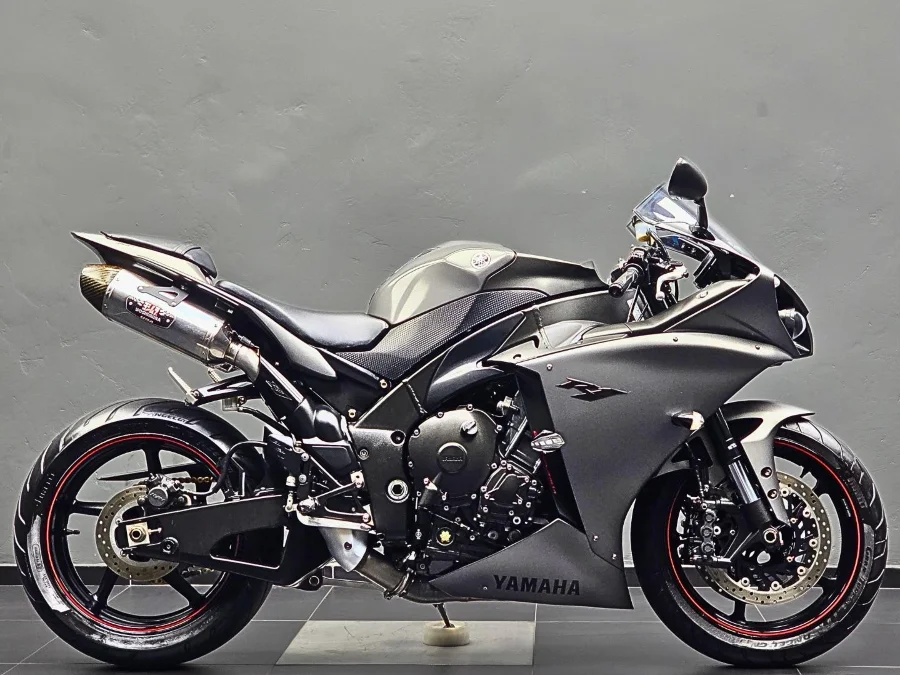 Used 2013 Yamaha YZF R1 BIGBANG - Bikeshop Boksburg