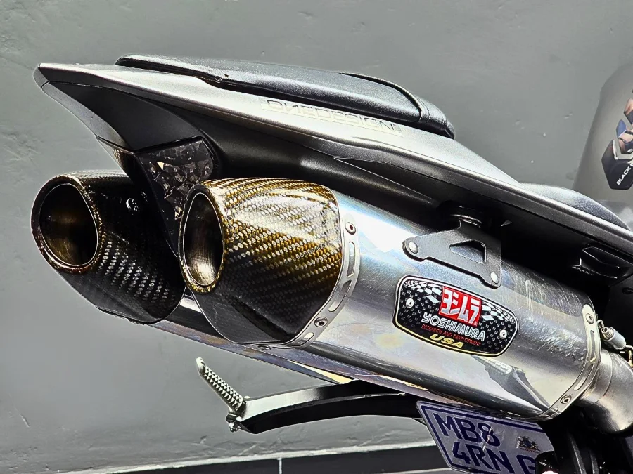 Used 2013 Yamaha YZF R1 BIGBANG - Bikeshop Boksburg