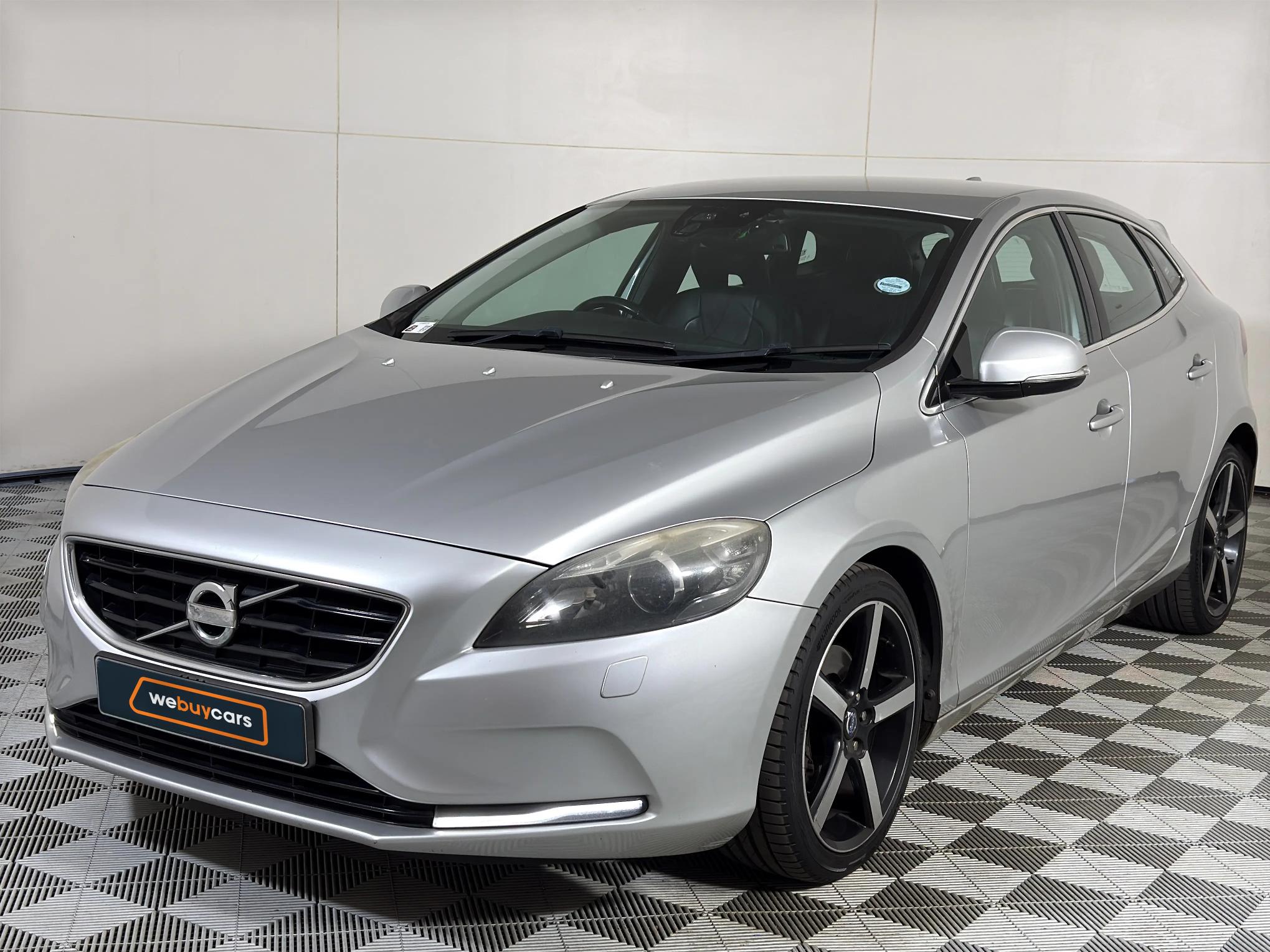 Used 2014 Volvo V40 T3 Elite