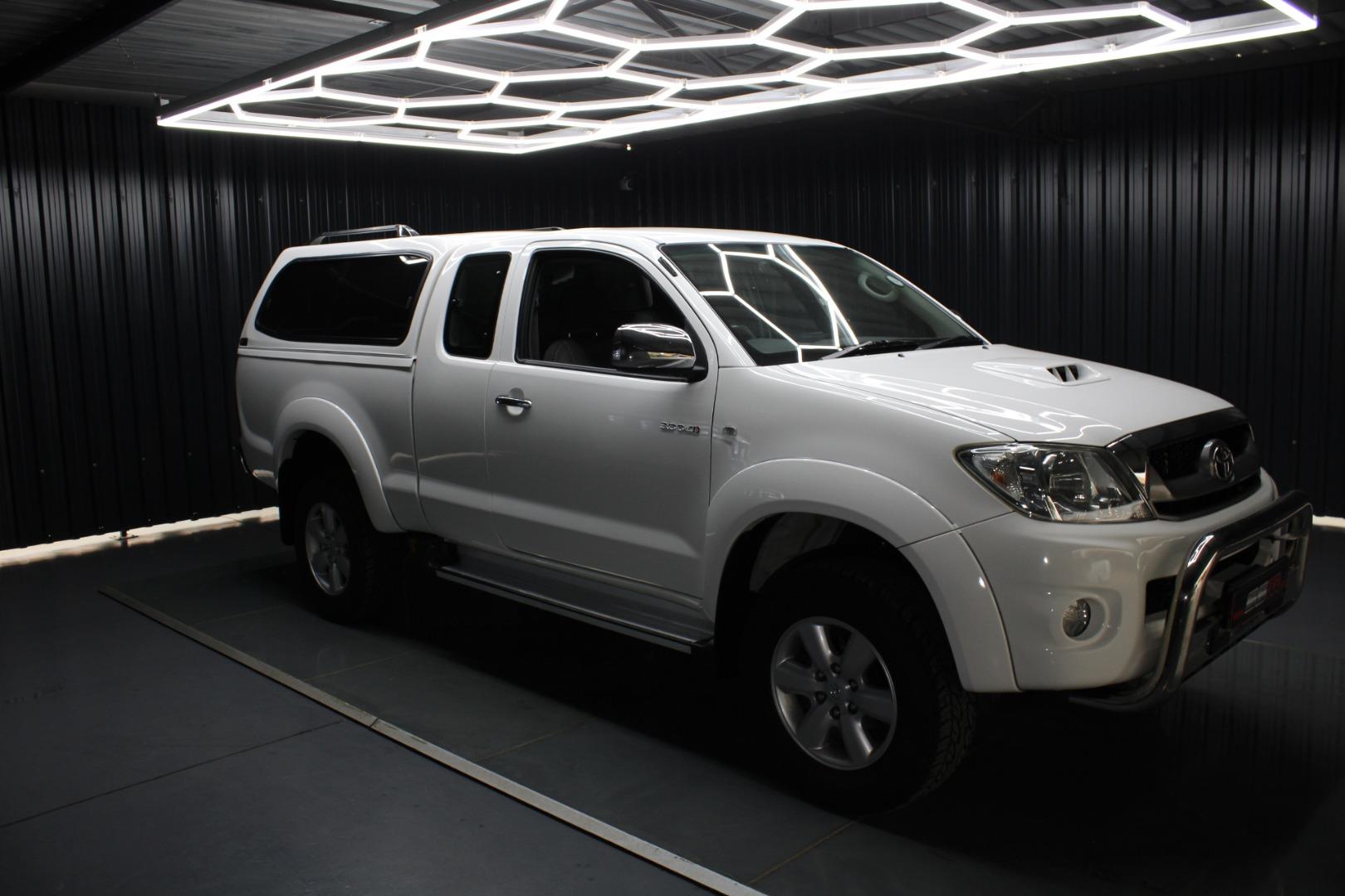 Used 2011 Toyota Hilux 3.0D-4D Xtra cab Raider Dakar edition