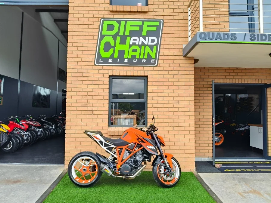 Used 2014 KTM Super duke 1290 R Manual - The Diff And Chain Used 2014 KTM Super duke 1290 R Manual - The Diff And Chain