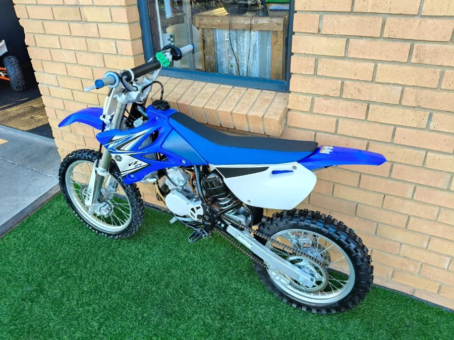 Used 2012 Yamaha YZ 85 bw Manual - The Diff And Chain Used 2012 Yamaha YZ 85 bw Manual - The Diff And Chain