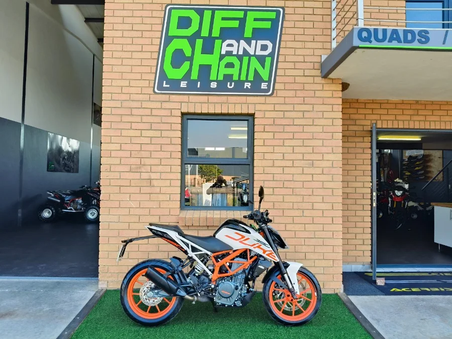 Used 2017 KTM DUKE 390 Manual - The Diff And Chain Used 2017 KTM DUKE 390 Manual - The Diff And Chain