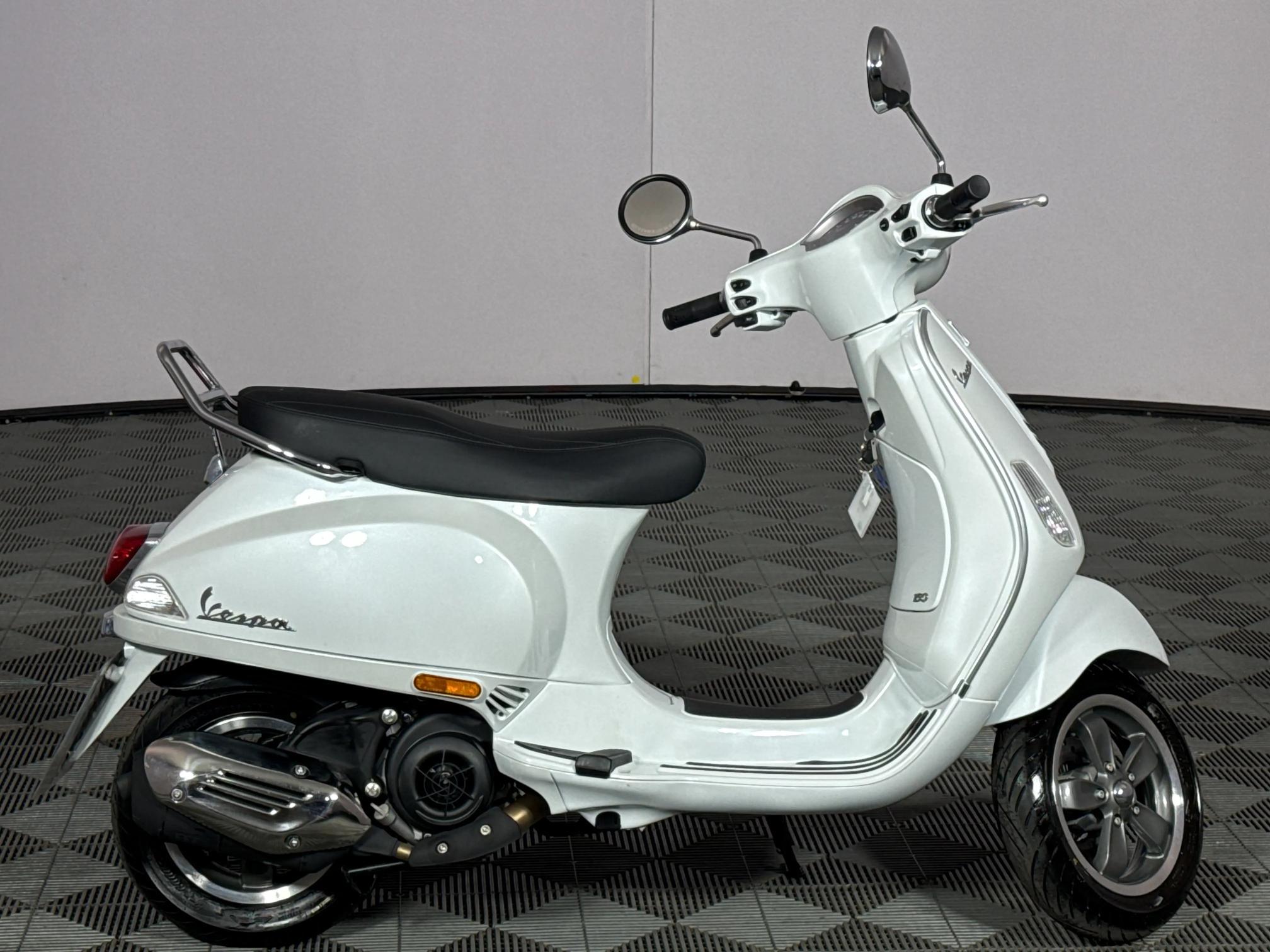Used 2026 Vespa Vespa 946 (150)