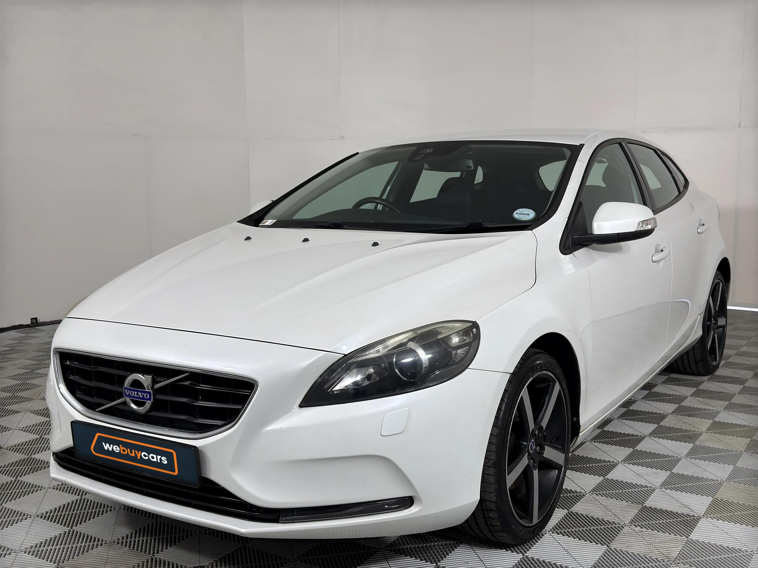 Used 2014 Volvo V40 T3 Essential