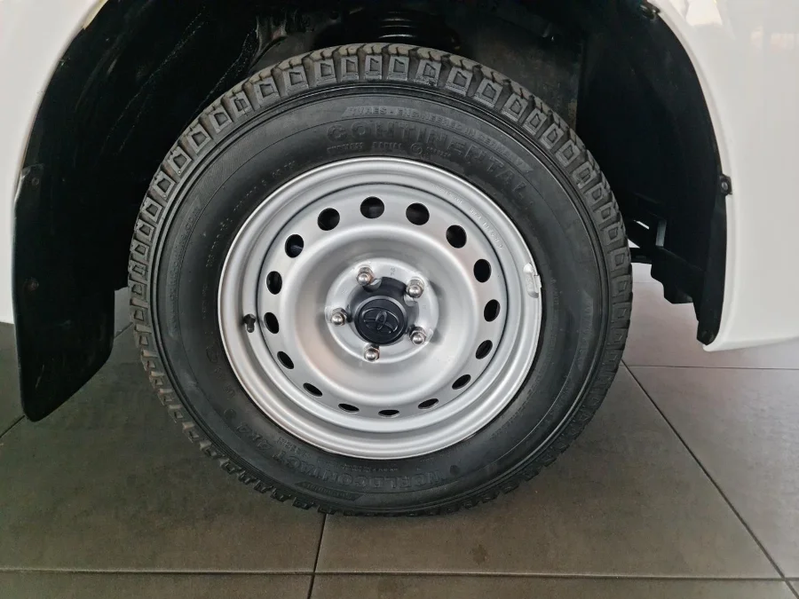 Used 2019 Toyota Hilux 2.0 (aircon) - Qs Cars