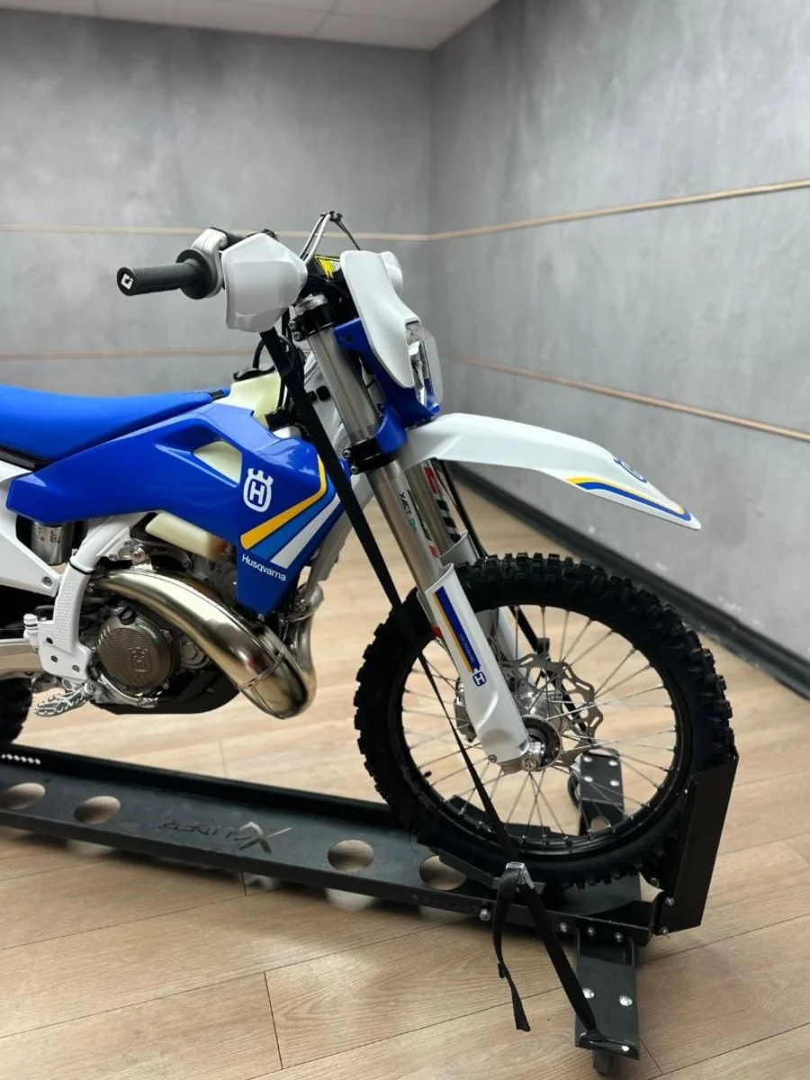 New 2025 Husqvarna TE 300 HERITAGE - UB Leisure New 2025 Husqvarna TE 300 HERITAGE - UB Leisure