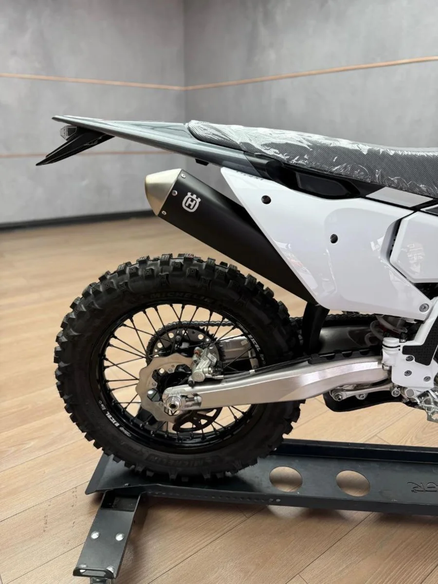 New 2025 Husqvarna TE 300 PRO - UB Leisure New 2025 Husqvarna TE 300 PRO - UB Leisure
