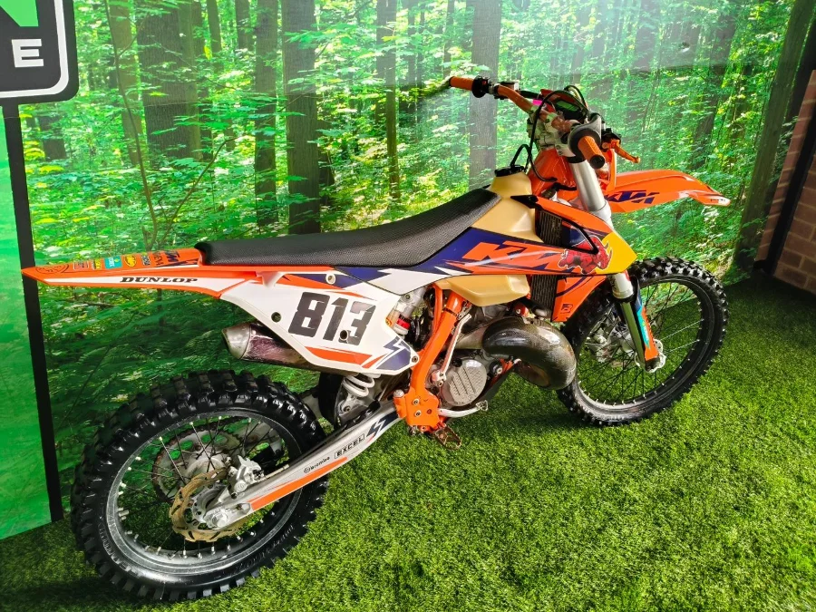 Used 2019 KTM KTM 125 xcw Manual - The Diff And Chain Used 2019 KTM KTM 125 xcw Manual - The Diff And Chain