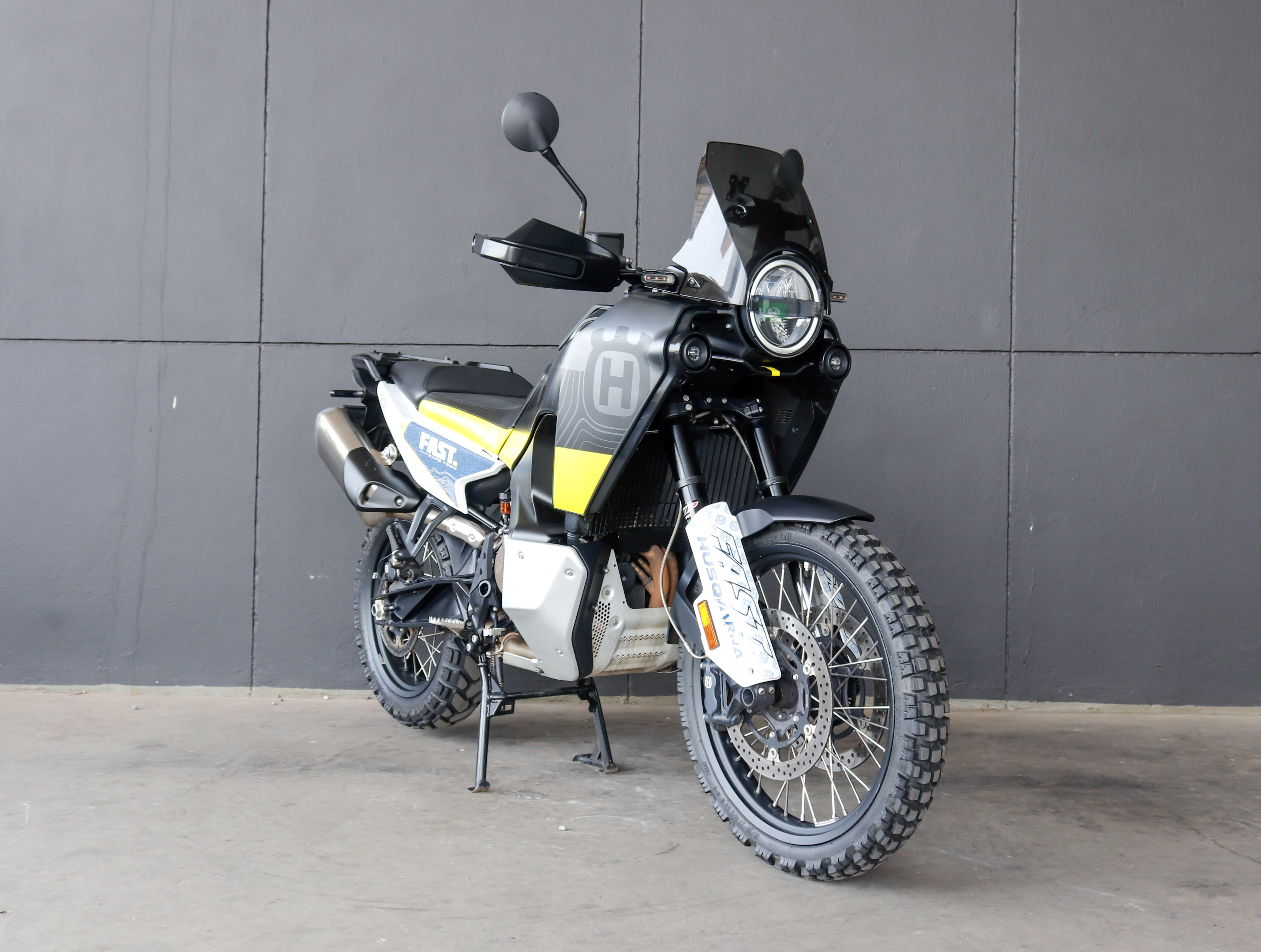2022 HUSQVARNA NORDEN 901