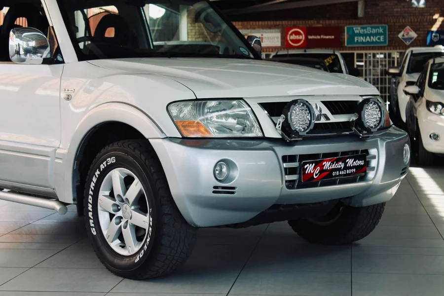 Used 2006 Mitsubishi Pajero 3-door 3.8 GLS - Midcity Motors Klerksdorp Used 2006 Mitsubishi Pajero 3-door 3.8 GLS - Midcity Motors Klerksdorp