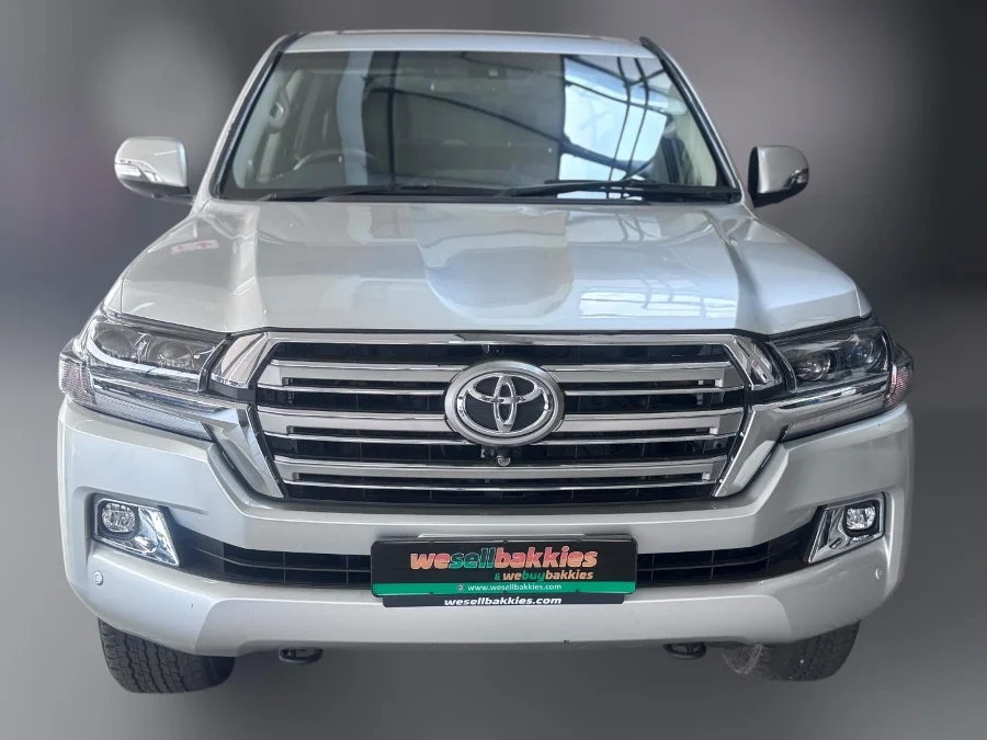 Used 2014 Toyota Land Cruiser 200 4.6 V8 VX - We Sell Bakkies Used 2014 Toyota Land Cruiser 200 4.6 V8 VX - We Sell Bakkies