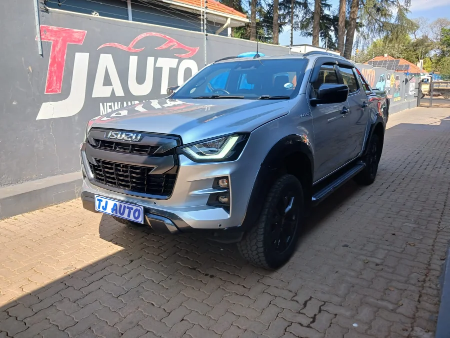 Used 2023 Isuzu D-Max 3.0TD double cab V-Cross - TJ Auto Car Sales