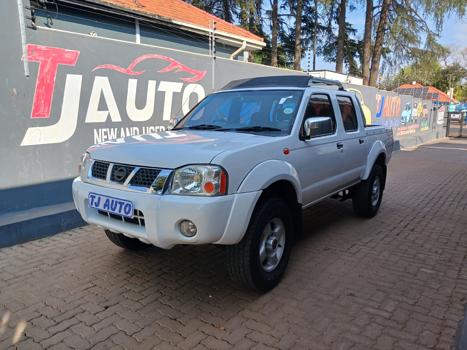 Used 2012 Nissan NP300 Hardbody 2.4 Hi-rider