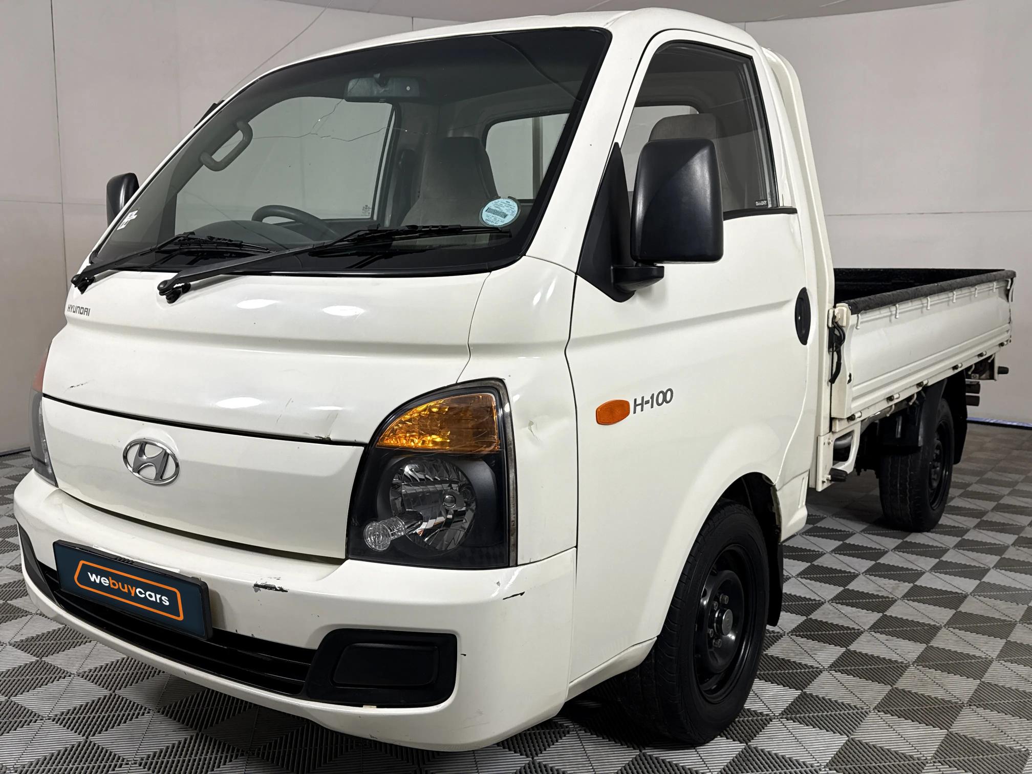 Used 2014 Hyundai H-100 Bakkie 2.6D deck (aircon)