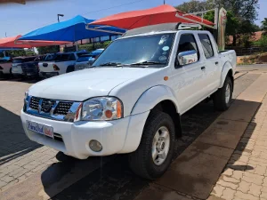 Used 2012 Nissan NP300 Hardbody 2.4 double cab Hi-rider