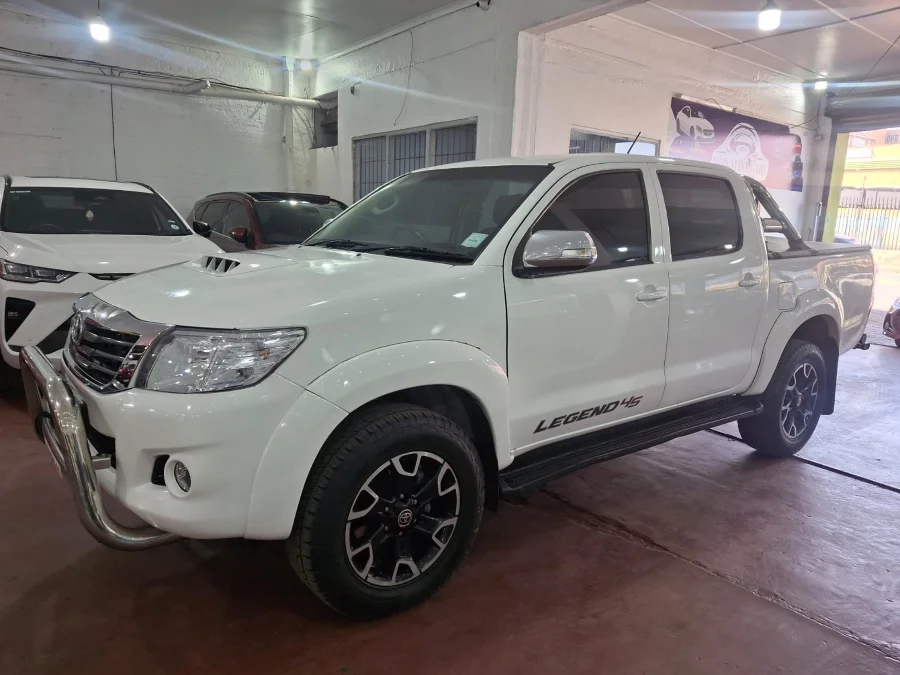 Used 2015 Toyota Hilux 3.0D-4D Raider Legend 45 - Monalisa Carz Used 2015 Toyota Hilux 3.0D-4D Raider Legend 45 - Monalisa Carz