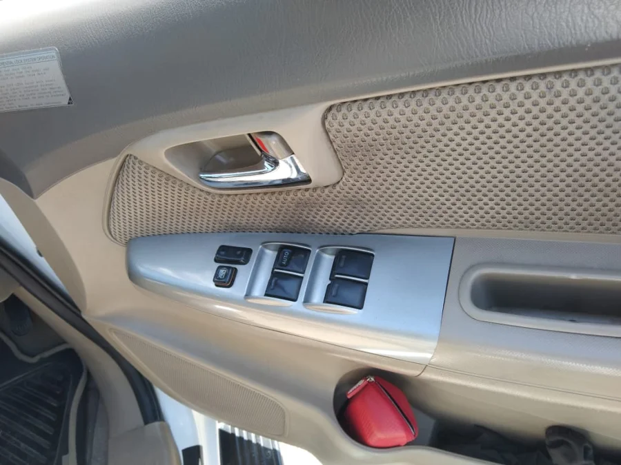 Used 2013 Toyota Fortuner 2.5D-4D - Wariz Auto Used 2013 Toyota Fortuner 2.5D-4D - Wariz Auto