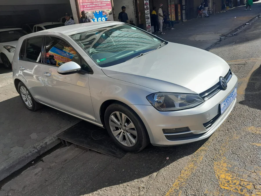 Used 2014 Volkswagen Golf 1.4TSI Trendline - Carmart Auto Dealer Used 2014 Volkswagen Golf 1.4TSI Trendline - Carmart Auto Dealer