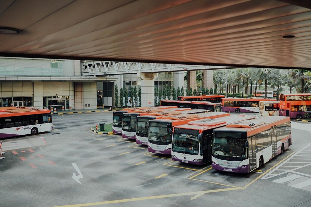 Buying a new or used bus, new buses, used bused, buses for sale on Junk Mail, Photo by CHUTTERSNAP on Unsplash.jpg