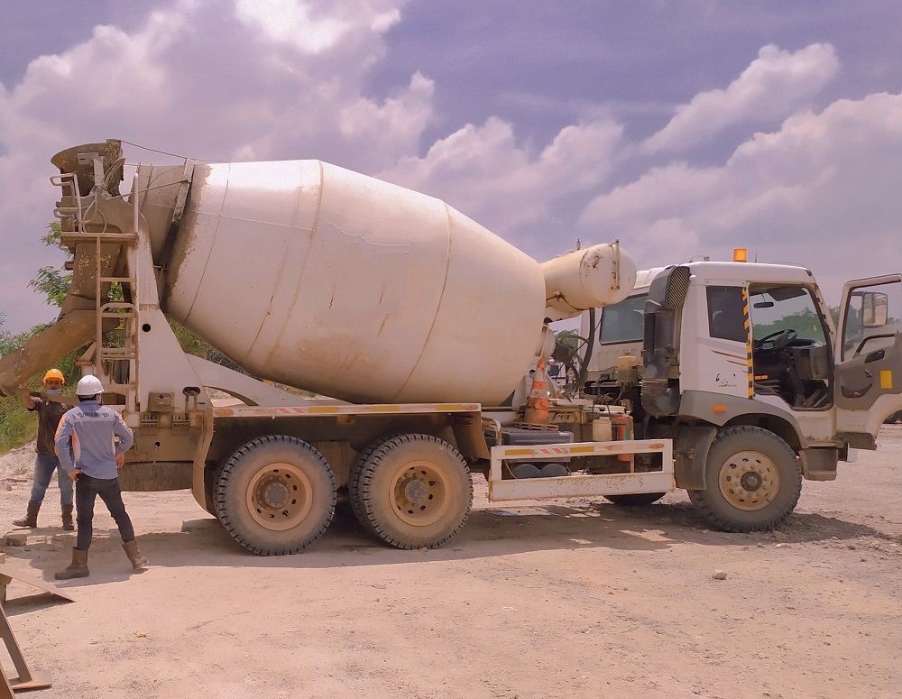 Different uses for a cement mixer, cement mixers, mixer trucks for sale on Truck & Trailer, mixer trucks for sale, concrete mixer trucks, Photo by Idi Sumardi on Pexels.jpg
