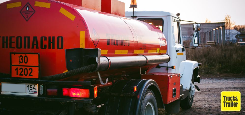 Truck-mounted Fuel Bowser | Truck & Trailer