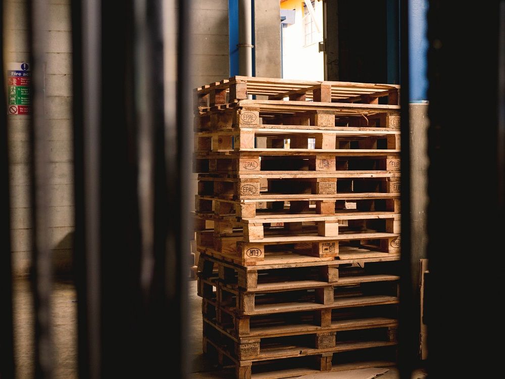 Wooden pallets, DIY, furniture, Junk Mail