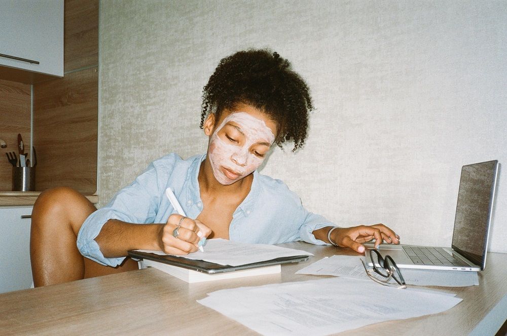 balance work and study, work-study balance strategies, part-time job opportunities on Job Mail, jobs, Photo by Polina Tankilevitch on Pexels.jpg