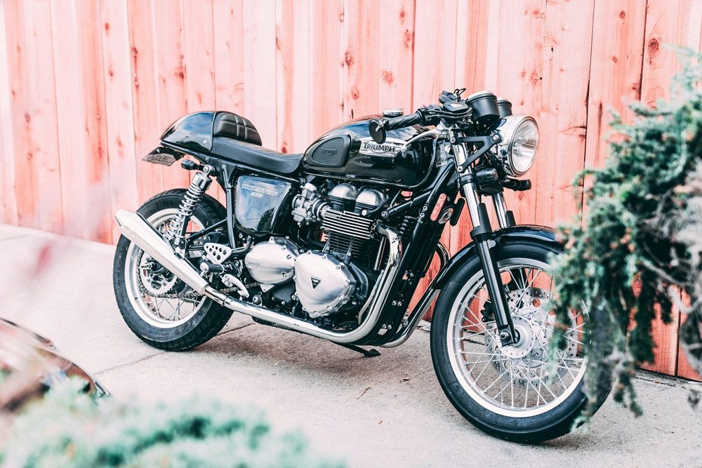 benefits of owning a vintage motorcycle, bikes, classic cars, bikes and custom built listings on Junk Mail, Photo by Ryan Spencer on Unsplash.jpg