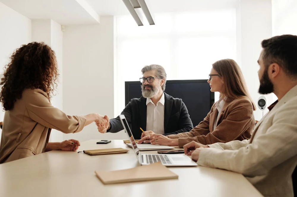 business analyst interview questions and answers, business analyst on Job Mail, Photo by Edmond Dantès on Pexels.png