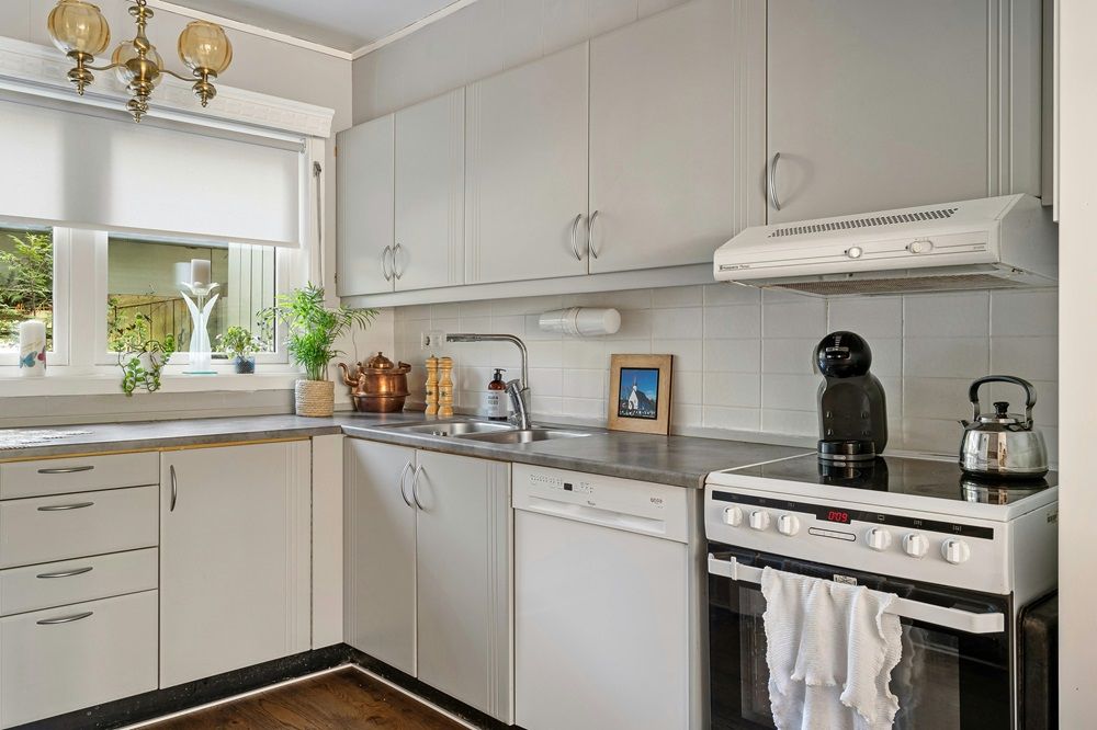 essential home appliances, home appliances, house appliances, household items on Junk Mail, Photo by Lisa Anna on Pexels.jpg